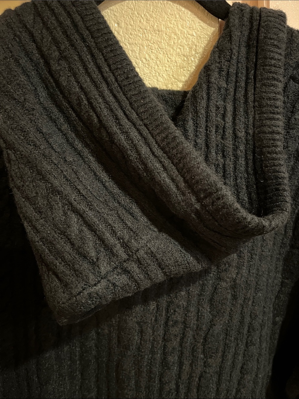 Universal Thread Black Cable-Knit Hooded Zip Cardigan - Picture 5 of 6